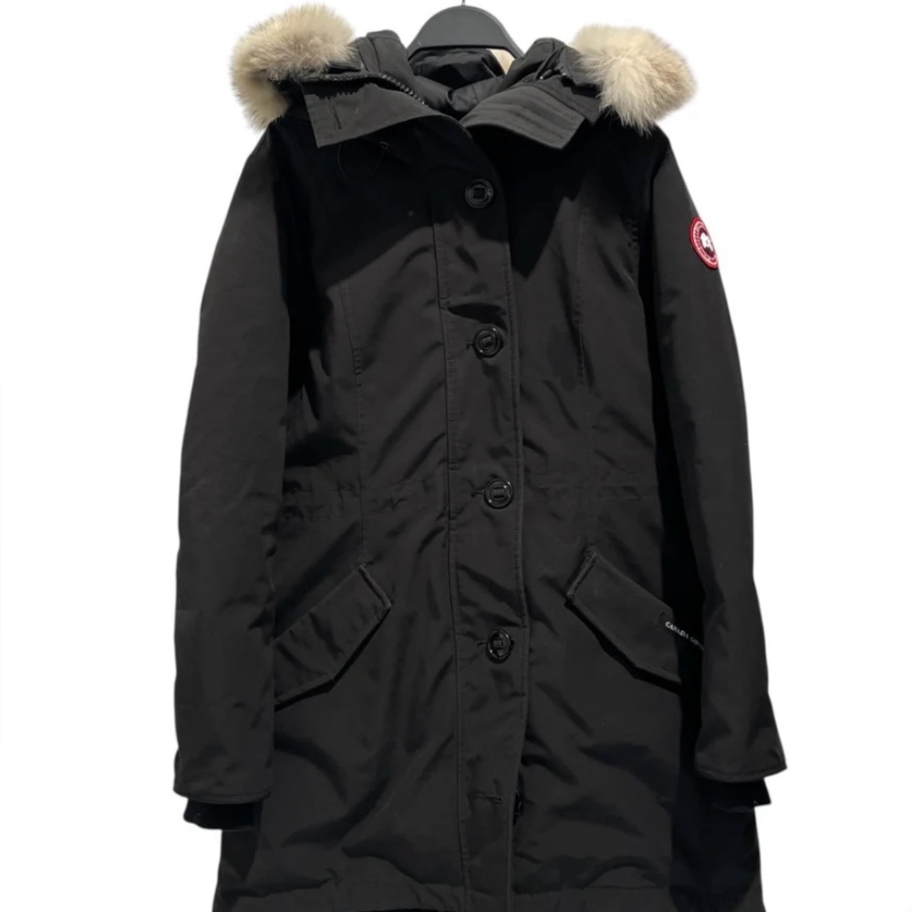 Canada Goose Black Puffer Coat with Fur Hood Rossclair L